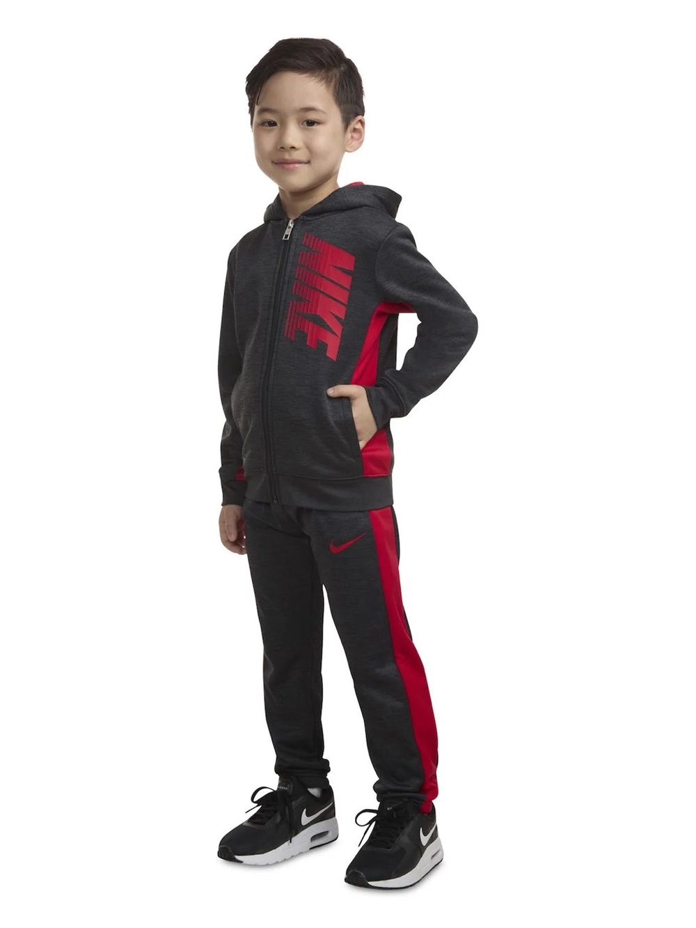 Nike Kids Therma-FIT Sweatsuit & 2 Tees Bundle Boys 6–7Y - Picture 5 of 9